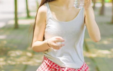 怀孕初期胸不胀正常么（怀孕初期胸部不胀了怎么回事）