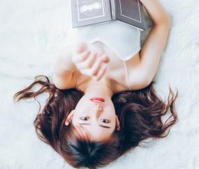 怀孕初期突然头蒙恶心出虚汗（怀孕初期突然头蒙恶心出虚汗正常吗）